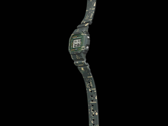 DWE-5600CC-3DR side strap