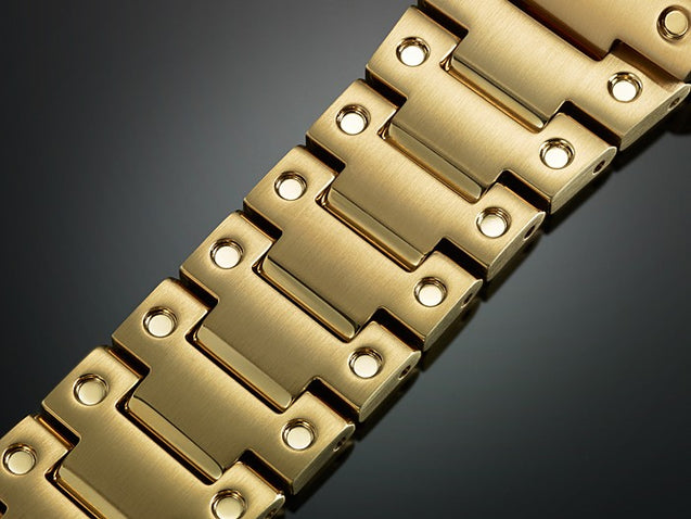 GMW-B5000GD-9JR strap close up